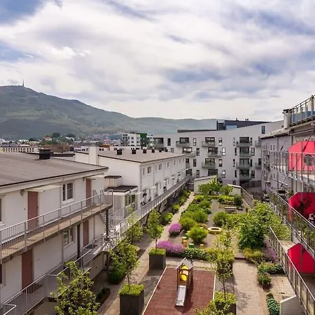 아파트 115sqm Penthouse W/roof Terrace+balcony - High End *