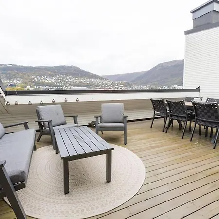 아파트 115sqm Penthouse W/roof Terrace+balcony - High End